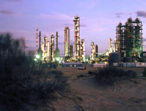 Libyan Oil wells in the Libyan desert Libyan Oil wells in the Libyan desert