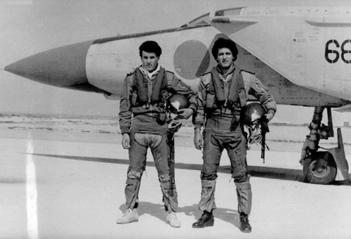 Soviet designers expected that the export MiG-25PD Foxbat-E aircraft would encounter with American-made tactical fighters not just strategic bombers. Therefore, unlike Soviet PVO aircraft, the Libyan export MiG-25PD aircraft were also equipped with SPO-15 Beryoza radar warning receivers. Soviet designers expected that the export MiG-25PD Foxbat-E aircraft would encounter with American-made tactical fighters not just strategic bombers. Therefore, unlike Soviet PVO aircraft, the Libyan export MiG-25PD aircraft were also equipped with SPO-15 Beryoza radar warning receivers.