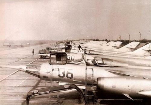 Soviet Air Force in Poland. 164th independent Guard Reconnaissance Air Regiment Yak-28PP Brewer-E ECM iand MiG-25RB Foxbat n Brzeg airfield