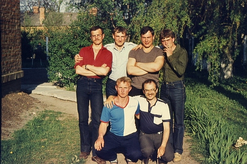 Soviet Tactical Air Force's 7th Bomber Air Regiment, Starokonstaninov ground crew 