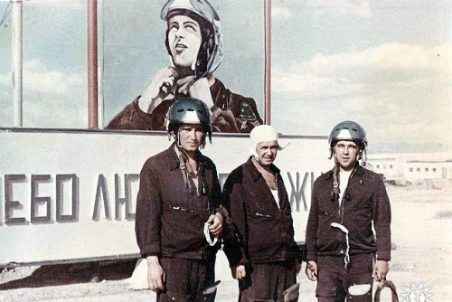 Soviet Air Force 905th Fighter Air Regiment pilots in Taldy Kurgan in 1977