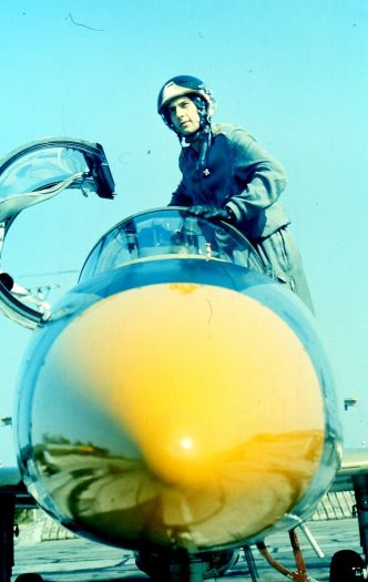 Bulgarian L-39ZA Albatros at Kamenetz airport in 1989