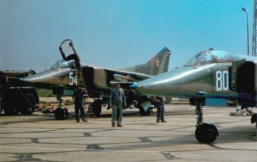Bulgarian Air Force 25th Fighter Bomber Air regiments MiG-23BN Flogger Photo: Evgeni Andonov collection
