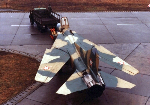 Hungarian MiG-23MF Flogger-B Camouflage at Ppa air base. Photo: Szcs Lszl