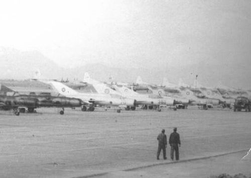 Mig-21 Fishbed row in Bagram airport in 1983. Soviet 927th Fighter Air Regiments MiG-21SMT Fishbed-K, and afghan 322nd Fighter Air Regiments MiG-21FL Fishbed-D (b/n 70), MiG-21PFM Fishbed-F (b/n 350), MiG-21UM Mongol-B, MiG-21bis Fishbed-N (b/n 370) and other afghan MiG-21bis with camouflage