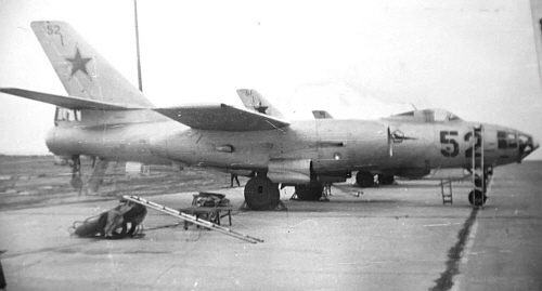 Emba Karas airport IL-28